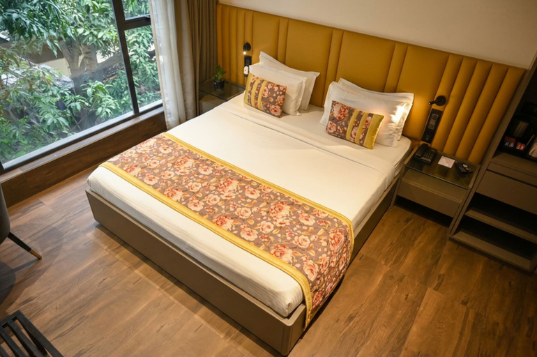 Bedroom 1, Urvi Banquets & Guest House, North 24 Parganas