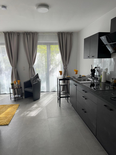 Others 5, City Apartment, Köln