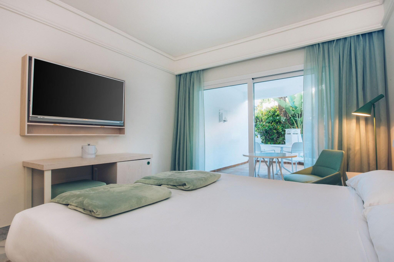 Bedroom 3, Iberostar Selection Marbella Coral Beach, Málaga