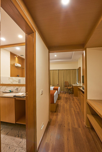 Bedroom 3, Hotel Southern Star Bangalore, Bangalore