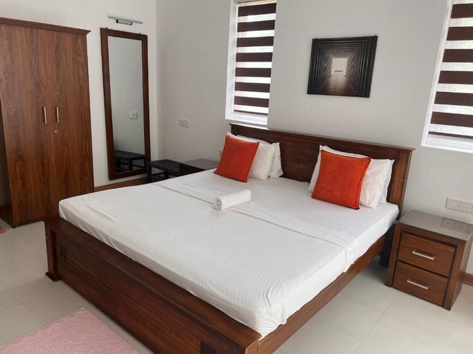 Room 4, Silina Airport Residence & Transit Hotel, Katana