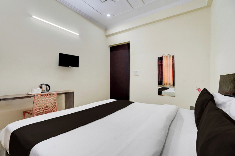 Room 4, Hotel O Railway Station Road Formerly, Alwar
