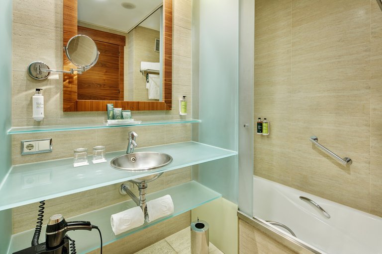 Bathroom 5, Sercotel Sorolla Palace, Valencia