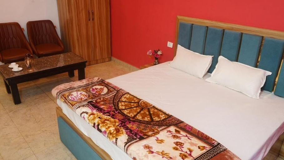 Room 2, SWAGAT GRAND, Allahabad