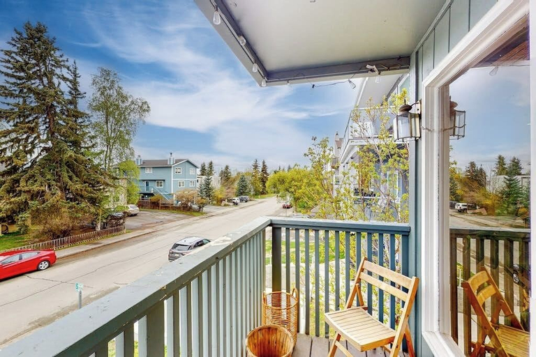 Interior 2, One-bedroom Loft in Anchorage's Bootlegger Cove, Anchorage