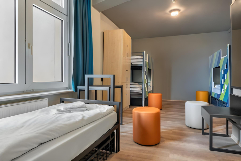 Bedroom 4, a&o Hamburg Hauptbahnhof, Hamburg