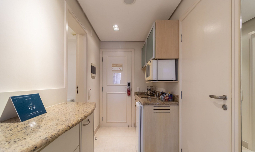 Private kitchen 3, Studio in Seaside Resort Jurere Beach Jbv165, Florianopolis
