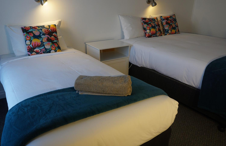 Bedroom 2, Heywood Motor Inn, Glenelg - Heywood