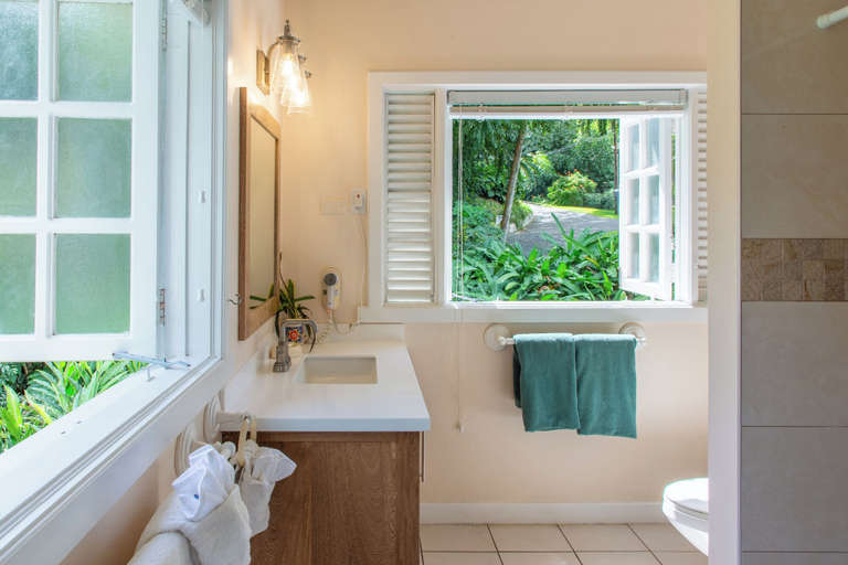 Bathroom 4, Plantation Beach Villas