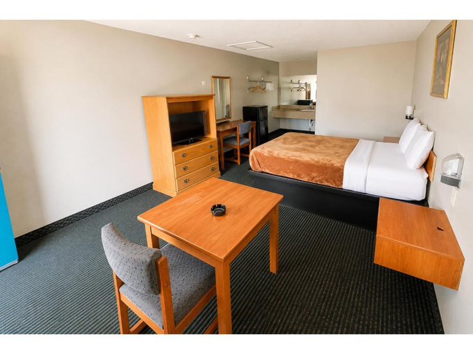 Bedroom 2, Relax Inn Dover Near Speedway, Kent