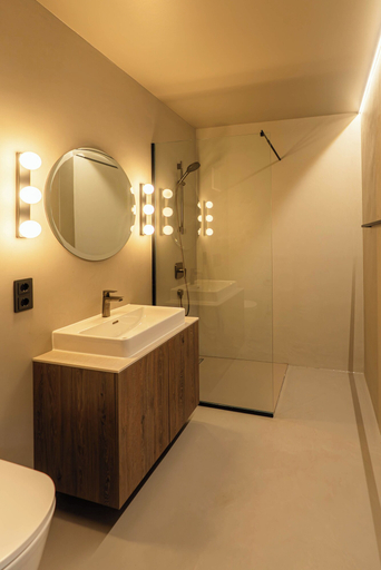 Bathroom 5, Conlon House Central, München