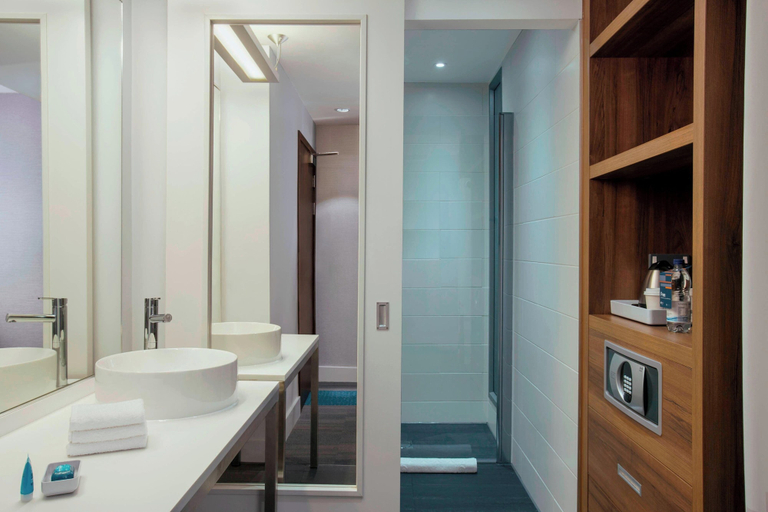 Bathroom 4, Aloft by Marriott Liverpool, Sefton