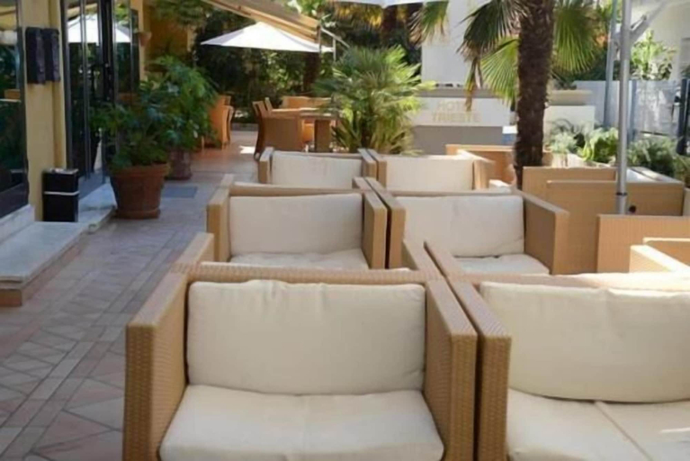 Terrace/patio 3, Hotel Trieste, Rimini