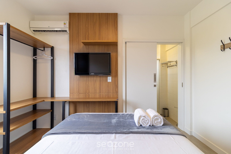 Room 3, Charming Apartment With Barbecue Por0101, Florianopolis