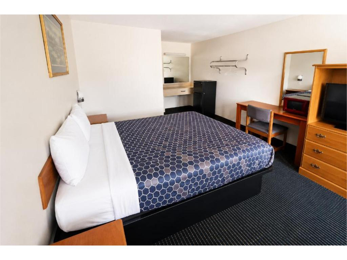 Bedroom 5, Relax Inn Dover Near Speedway, Kent