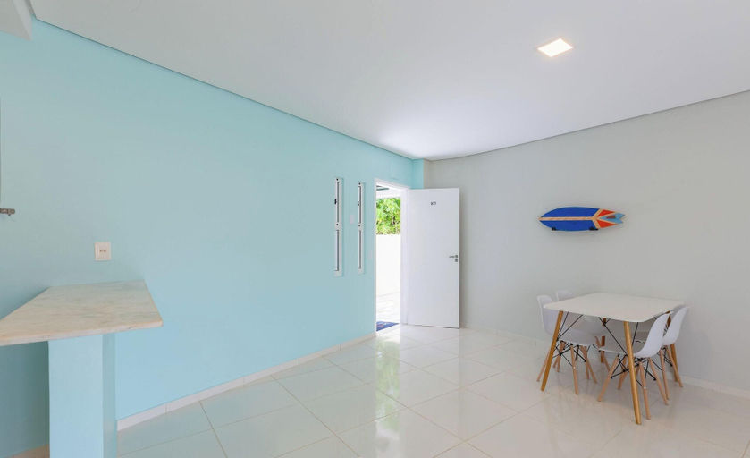 Dining, Ap in a Cond. w/ a Pool, 1 Block the Beach Kvi0103, Caucaia