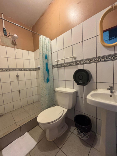 Bathroom 3, Charly's Place, Alajuela