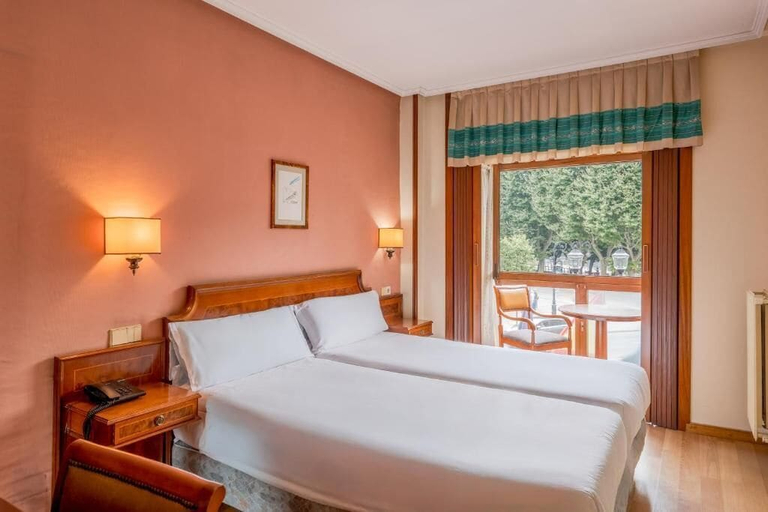 Bedroom 2, B&B Hotel Gijón Centro Begoña, Asturias