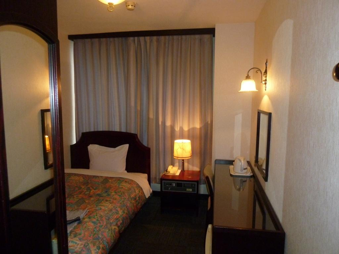 Bedroom 5, Business Hotel Nishiko, Kōfu