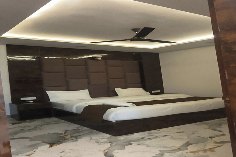 Room 5, Hotel Rudra Haridwar, Dehradun