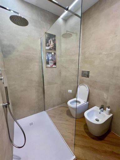 Bathroom 5, Foligno City Rooms, Perugia