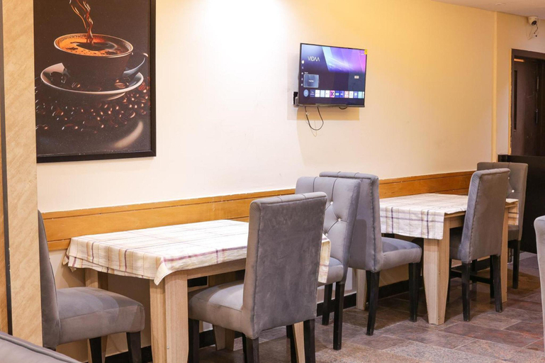 Food & Drinks, De Bliss Hotel, Oshodi/Isolo