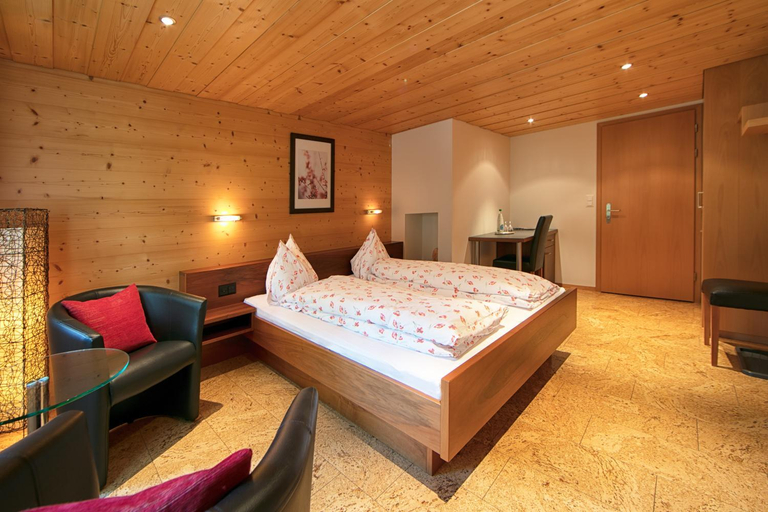 Bedroom 2, Hotel Frohe Aussicht, Appenzell Innerrhoden