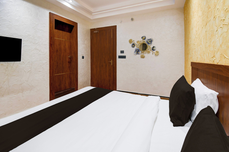 Room 4, Super Hotel O Prayagraj Junction, Kaushambi