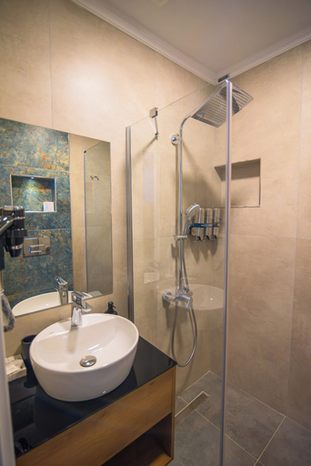 Bathroom 5, Huzur Apart Hotel, Fatih