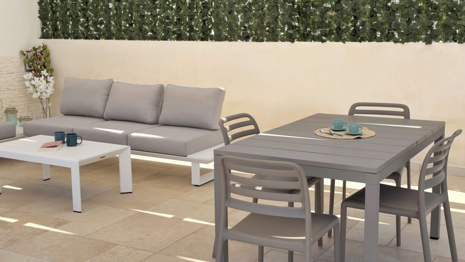 Outdoor dining 3, Alisìa, Taranto
