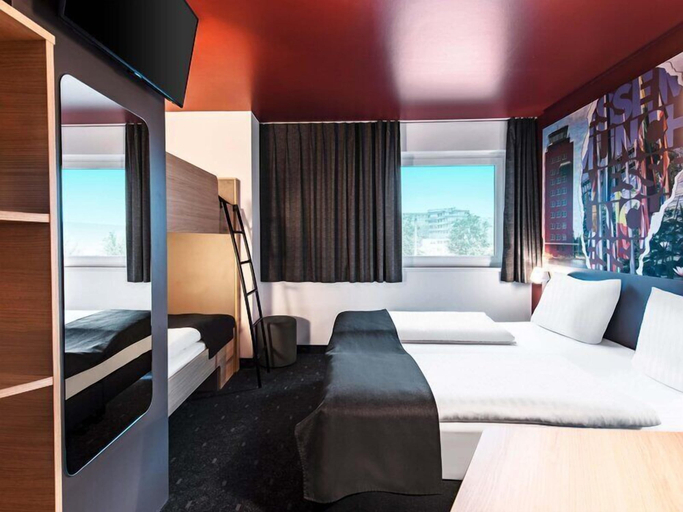 Bedroom 2, B&B Hotel München-Messe, München