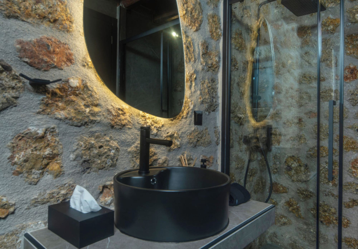 Bathroom 4, Heartbeat Mountain Escapes, Peloponnese