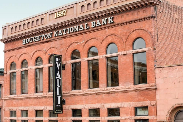 Exterior & Views, The Vault Hotel, Lake Superior