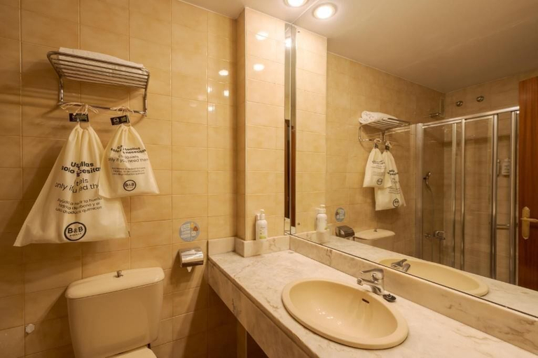 Bathroom 3, B&B Hotel Gijón Centro Begoña, Asturias