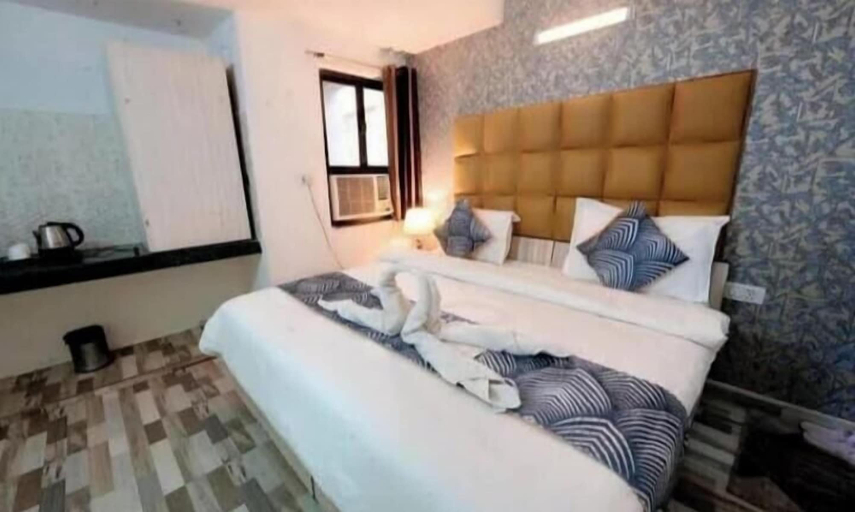 Room 3, Hotel Smart International, Delhi