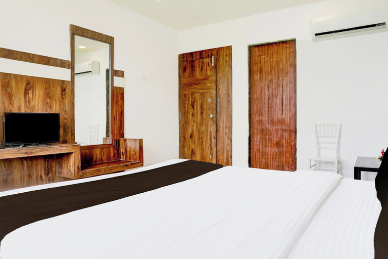 Room 2, Collection O Shirdi, Ahmadnagar