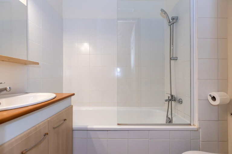 Bathroom 4, Residence Odalys Les Chalets d'Evian, Haute-Savoie