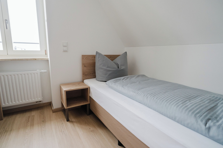 Room 5, City Hotel, Donau-Ries
