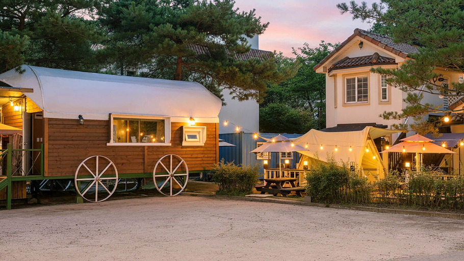 Exterior & Views 2, Gapyeong Mungkeul House Pension, Gapyeong