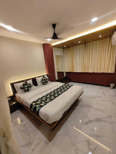 Room 2, Hotel Royal Plaza, Surat