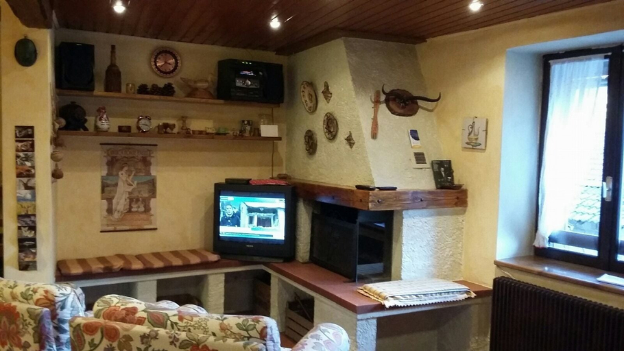Others 5, Casa Ciclamino Val Di Sole 10 pax 7 Nights, Trento