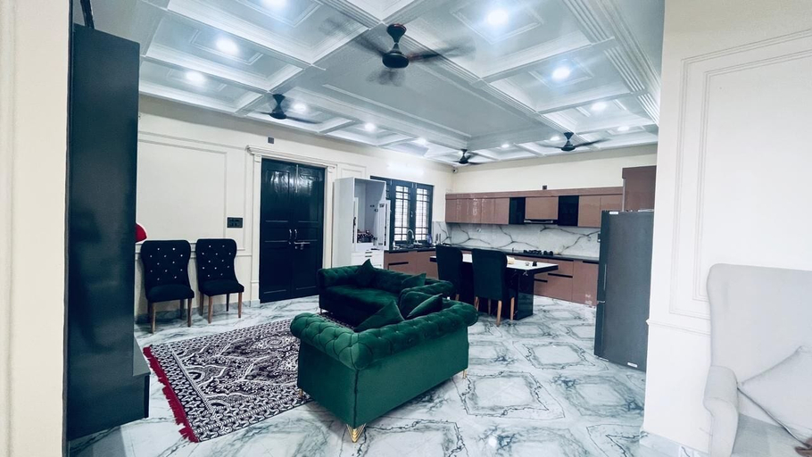 Private kitchen, Mannat Villa, Nainital