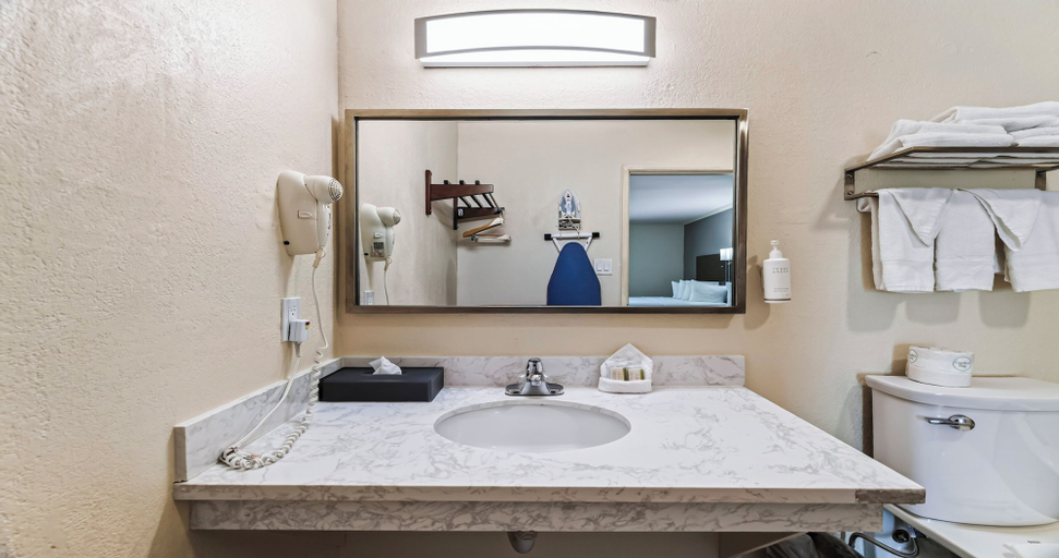 Bathroom 5, Heritage Inn Express Roseville, Placer