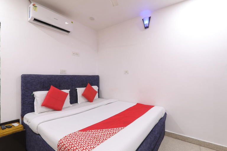 3, Hotel Metro, Lucknow