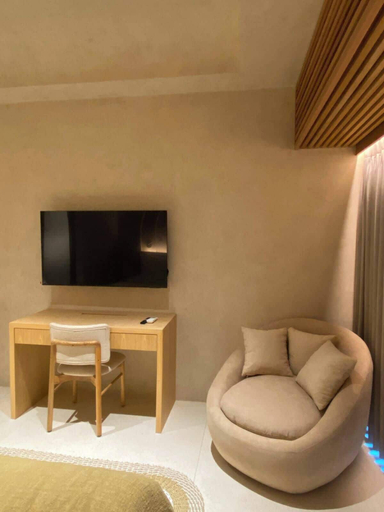 Room 5, Atrium Lombok, Lombok