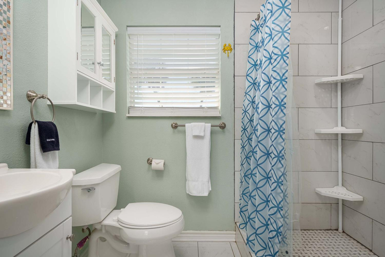 Bathroom, Rockport Redfish Cottage, Aransas