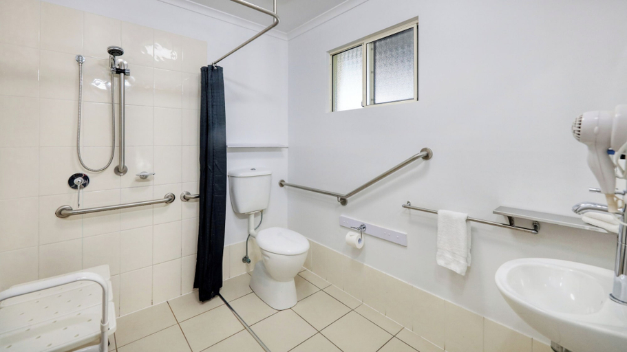Bathroom 5, Caboolture Gateway Motel, Caboolture - Central