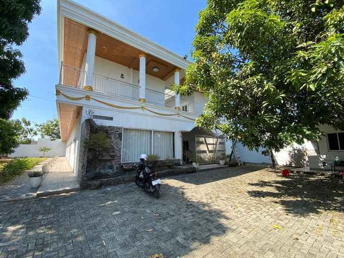 Primary image
