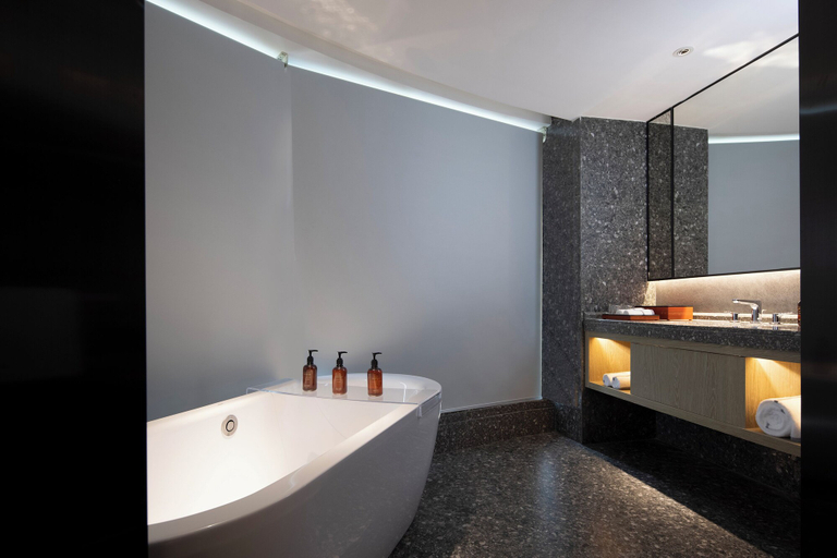Bathroom 3, Arthur Hotel Canton Tower Guangzhou, Guangzhou
