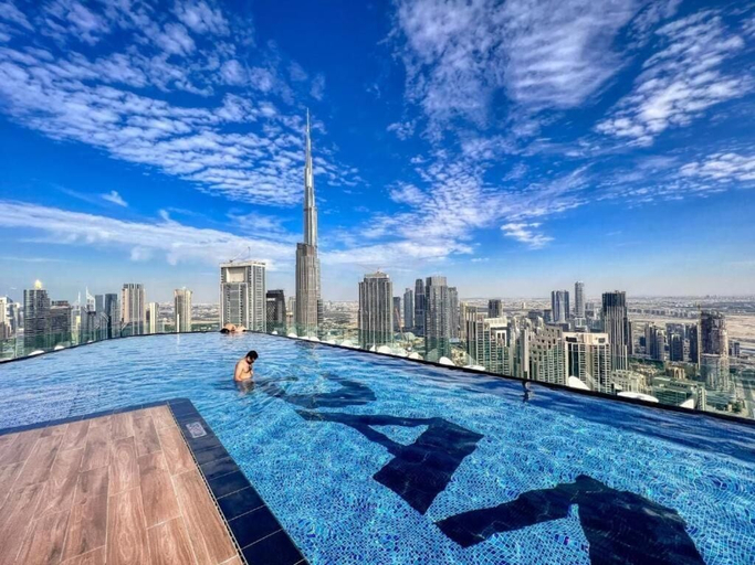 Pool 4, Paramount Hotel Tallest Infinity Pool, Dubai